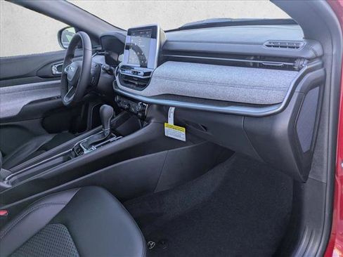 New 2026 Jeep Compass Latitude image 17