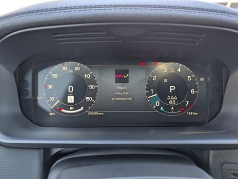 Certified 2024 Land Rover Discovery Dynamic SE image 11