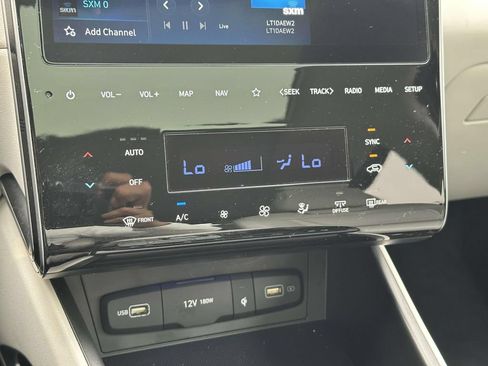 Used 2023 Hyundai Tucson Limited AWD/4WD image 29