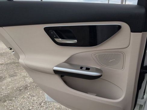 Used 2025 Mercedes-Benz C 300 Sedan image 26