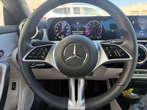 Used 2025 Mercedes-Benz CLA 250 image 12