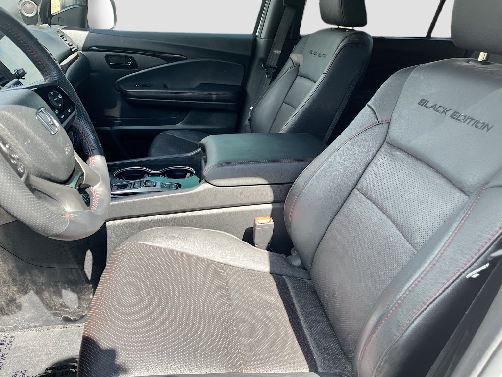Used 2025 Honda Passport Black Edition image 21