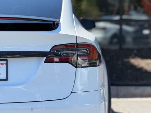 Used 2018 Tesla Model X 100D image 16