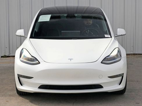 Used 2020 Tesla Model 3 Standard Range Plus image 49