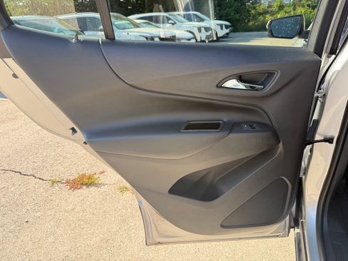 Used 2018 Chevrolet Equinox LT AWD/4WD image 9