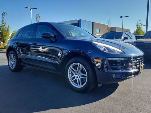 Used 2018 Porsche Macan AWD/4WD image 3
