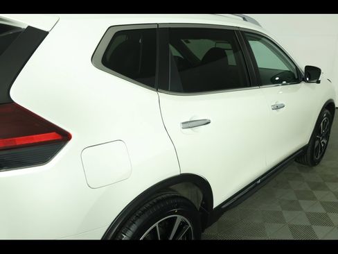 Used 2018 Nissan Rogue SL image 20