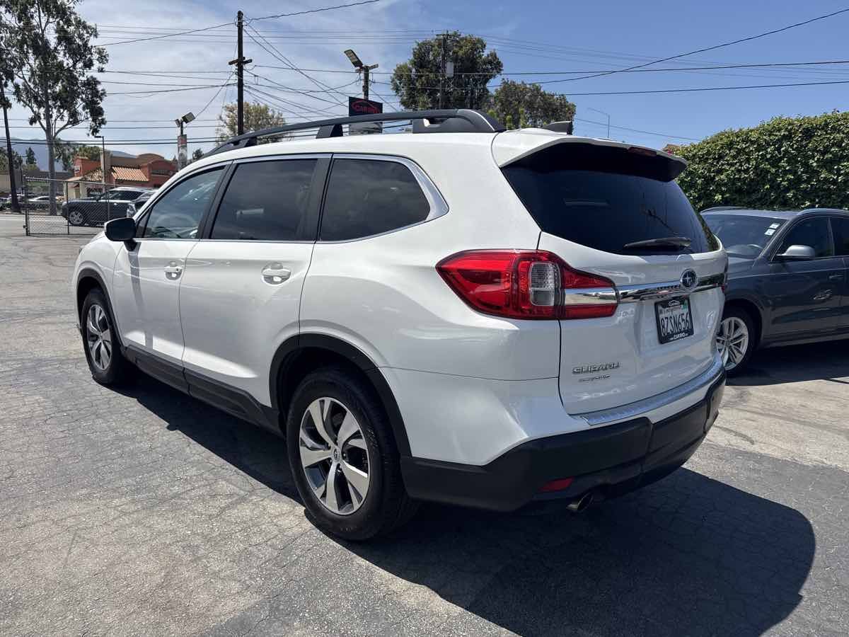 Used 2022 Subaru Ascent Premium w/ Convenience Package AWD/4WD image 5