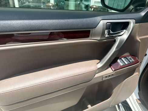 Used 2014 Lexus GX 460 Luxury AWD/4WD image 14