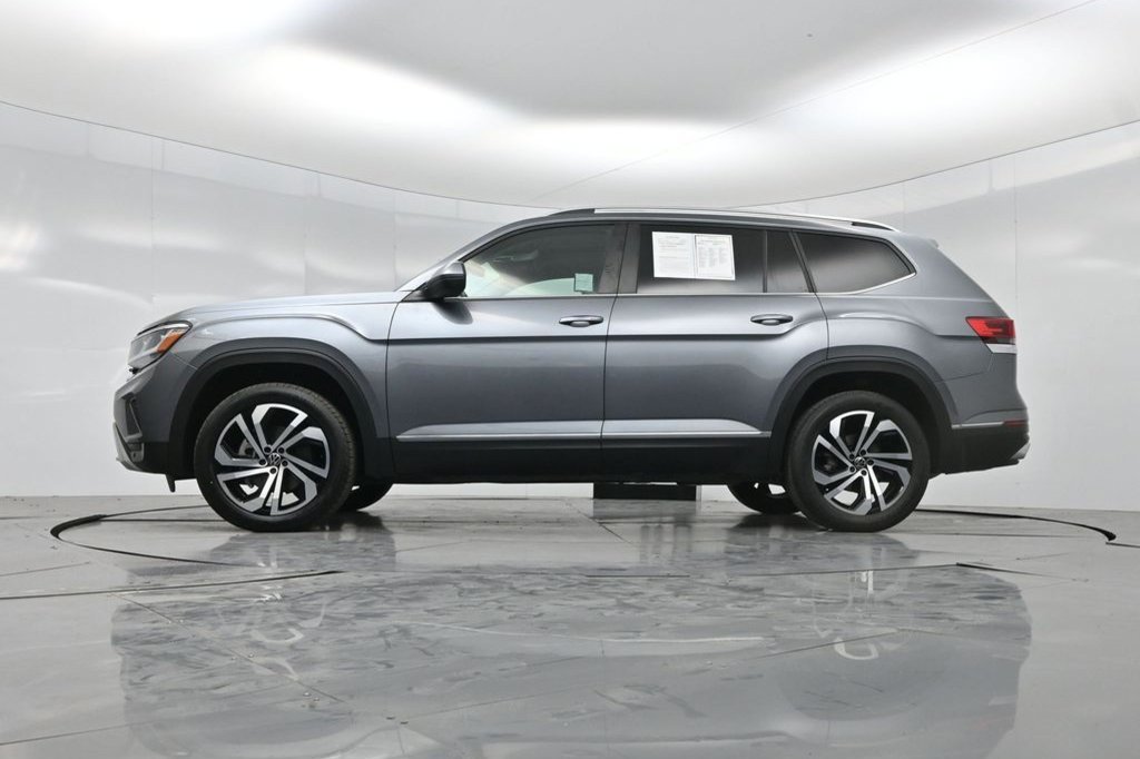 Used 2023 Volkswagen Atlas SEL AWD/4WD image 25