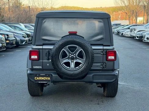 Used 2018 Jeep Wrangler Sport AWD/4WD image 8