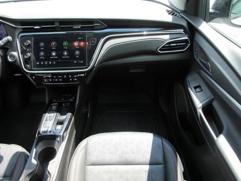Certified 2023 Chevrolet Bolt EUV LT w/ Convenience Package FWD image 15