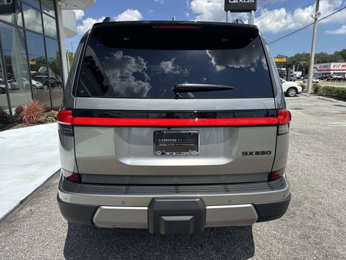 Used 2025 Lexus GX 550 w/ Accessory Package (CT) AWD/4WD image 4