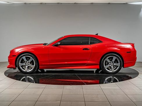 Used 2010 Chevrolet Camaro SS RWD image 8