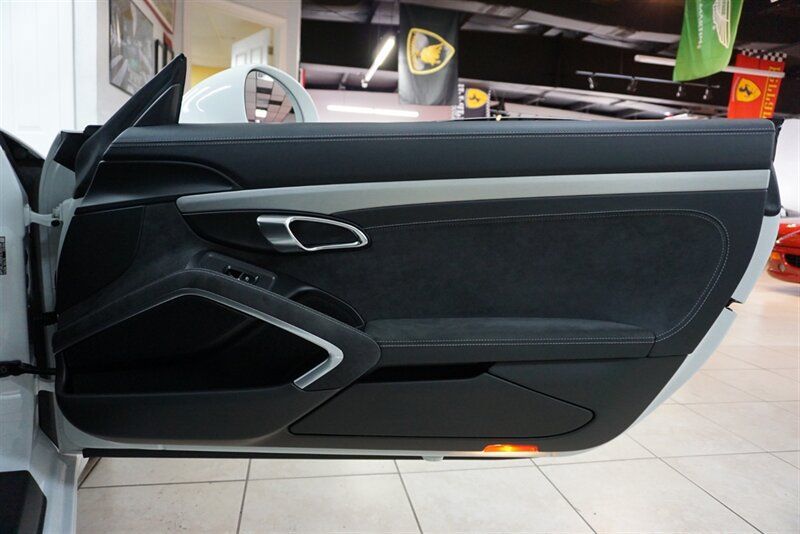 Used 2015 Porsche 911 GT3 RWD image 23