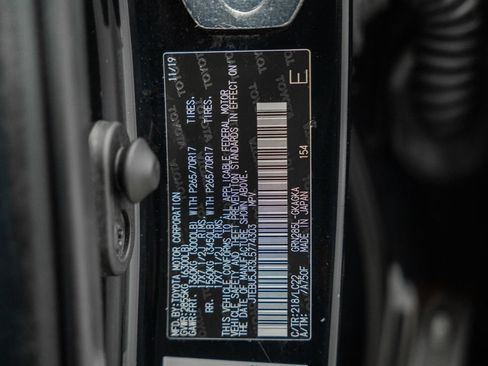 Used 2020 Toyota 4Runner TRD Off-Road Premium w/ Moonroof Package AWD/4WD image 36