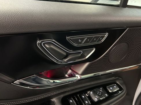 New 2026 Lincoln Corsair Reserve image 28