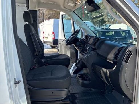 Used 2025 RAM ProMaster 2500 w/ Convenience Group image 20