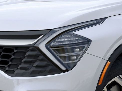 New 2025 Kia Sportage LX image 10