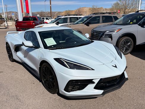 Used 2023 Chevrolet Corvette Stingray Premium Cpe w/ Z51 Performance Package RWD image 7
