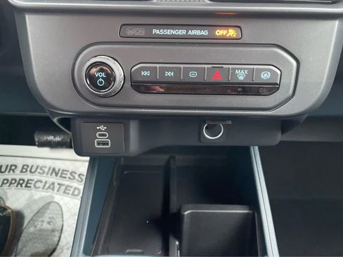 New 2025 Ford Maverick XL w/ Equipment Group 101A AWD/4WD image 22