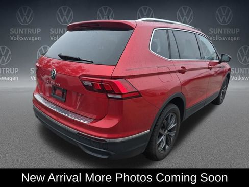 Used 2023 Volkswagen Tiguan SE image 3