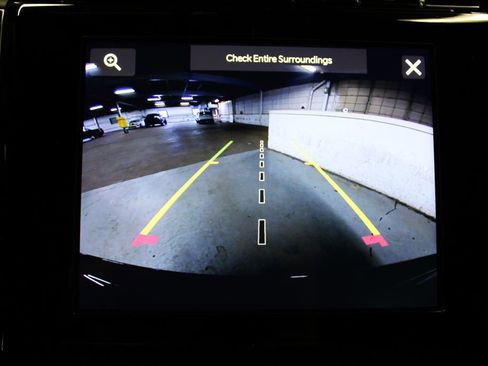 New 2025 Jeep Grand Cherokee Laredo X w/ Luxury Tech Group I image 16