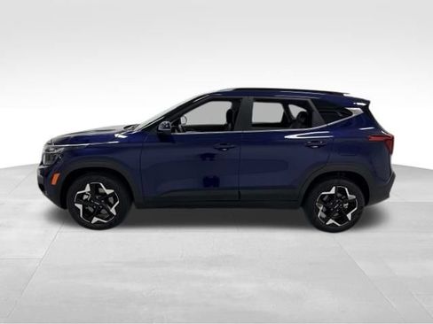 Used 2024 Kia Seltos EX AWD/4WD image 3
