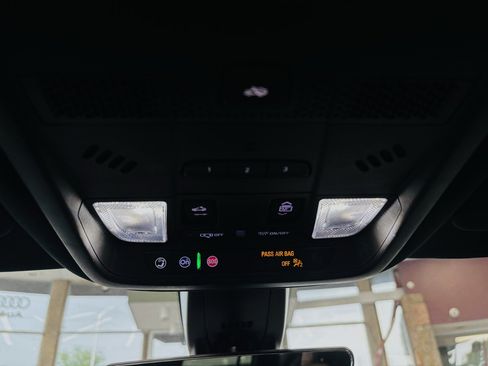 Used 2024 Cadillac XT6 Premium Luxury w/ Technology Package FWD image 50