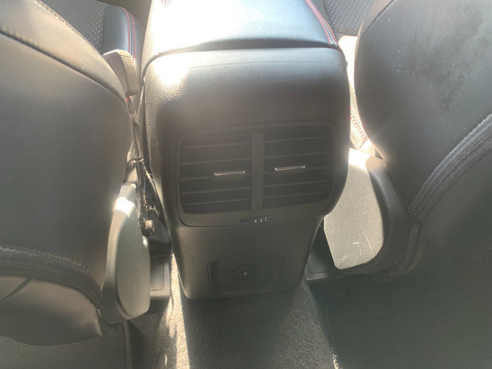 Used 2025 Ford Escape ST-Line Select AWD/4WD image 16