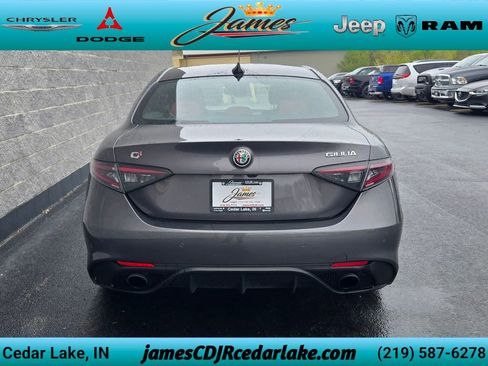 Used 2024 Alfa Romeo Giulia Veloce AWD/4WD image 4