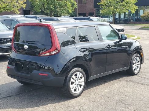 Used 2020 Kia Soul LX FWD image 2