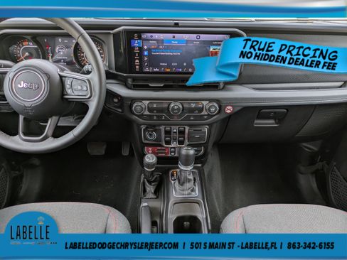Used 2026 Jeep Wrangler Unlimited Rubicon AWD/4WD image 13