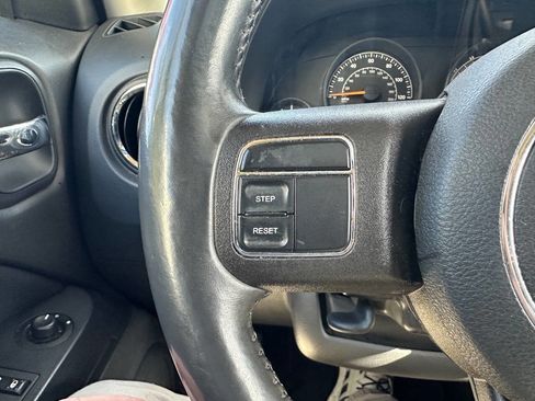 Used 2015 Jeep Patriot High Altitude image 12