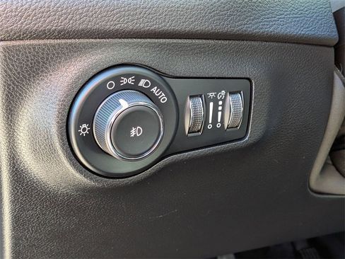 Used 2019 Jeep Compass High Altitude image 16