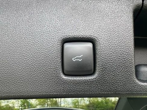 Used 2022 Ford Escape SE w/ Convenience Package FWD image 23