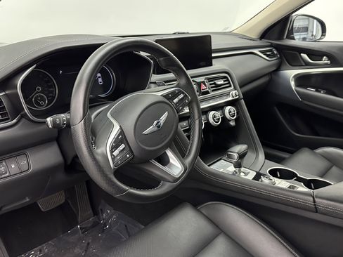Used 2022 Genesis G70 2.0T image 10