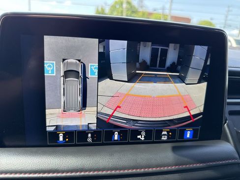 Used 2022 Chevrolet Suburban RST w/ Luxury Package image 26