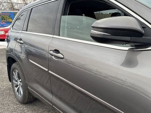 Used 2018 Toyota Highlander XLE image 14