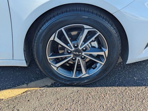 Used 2022 Kia Forte LXS image 10