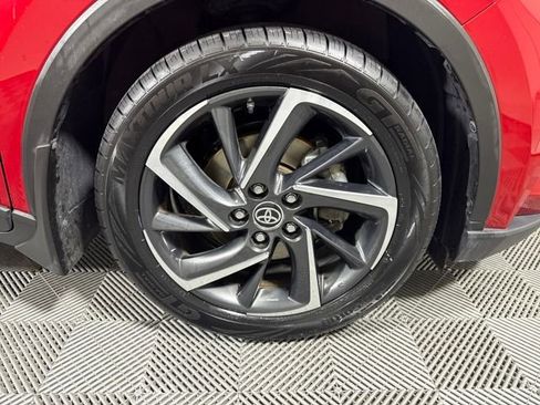 Certified 2021 Toyota C-HR Limited image 9