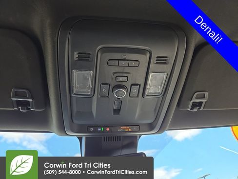 Used 2024 GMC Yukon XL Denali AWD/4WD image 28