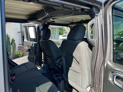 Used 2020 Jeep Wrangler Unlimited Sport S image 13