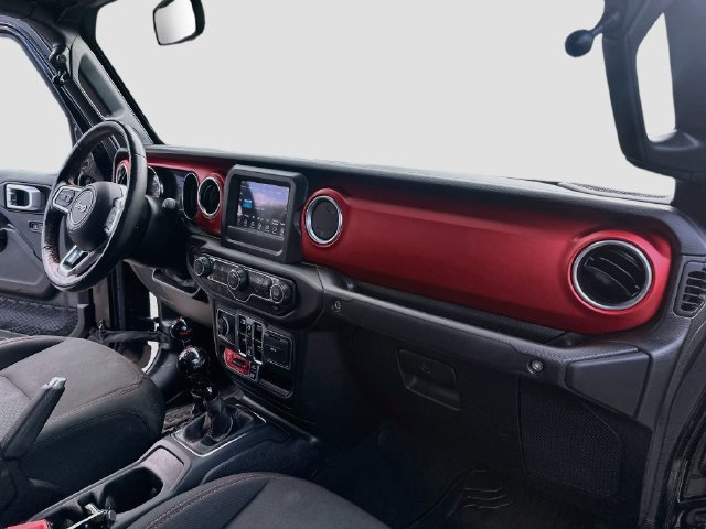 Used 2021 Jeep Gladiator Rubicon w/ Cold Weather Group AWD/4WD image 27