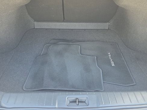Used 2024 Nissan Sentra S FWD image 11