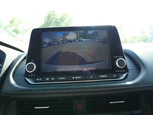 Used 2023 Nissan Rogue S AWD/4WD image 15