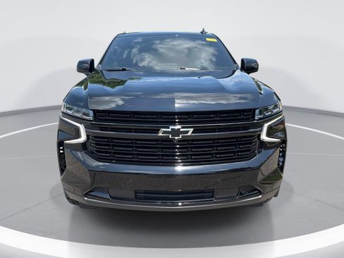 Used 2024 Chevrolet Suburban RST w/ Luxury Package AWD/4WD image 2