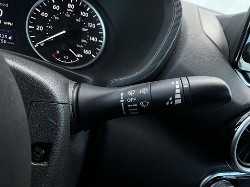 Used 2025 Nissan Sentra S image 32