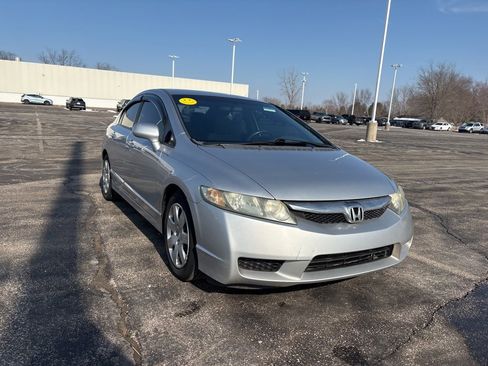 Used 2011 Honda Civic LX image 2