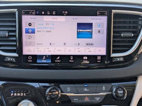 Used 2022 Chrysler Pacifica Touring-L image 13